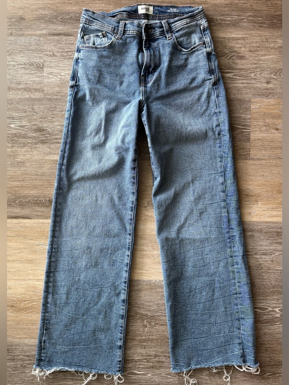 Kenzie Jeans Women’s 4/27 Light Wash Wide Leg Frayed Hem Denim